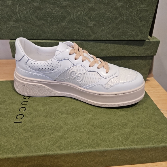 GUCCI GG Embossed Low-top Sneakers EU 40.5 - Picture 4 of 7